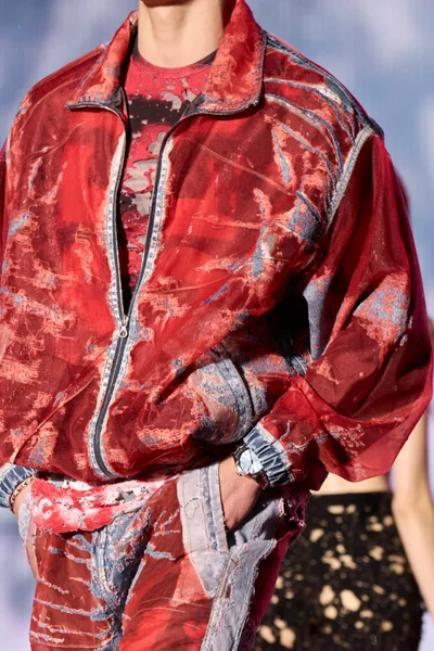 Look 14
